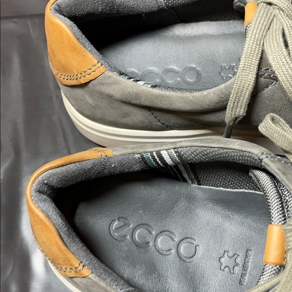 ECCO Soft Lace-Up Sneaker in Grey-Green w/Tan Leather Backs (EUC, Men’s Sz 8) - Picture 7 of 8